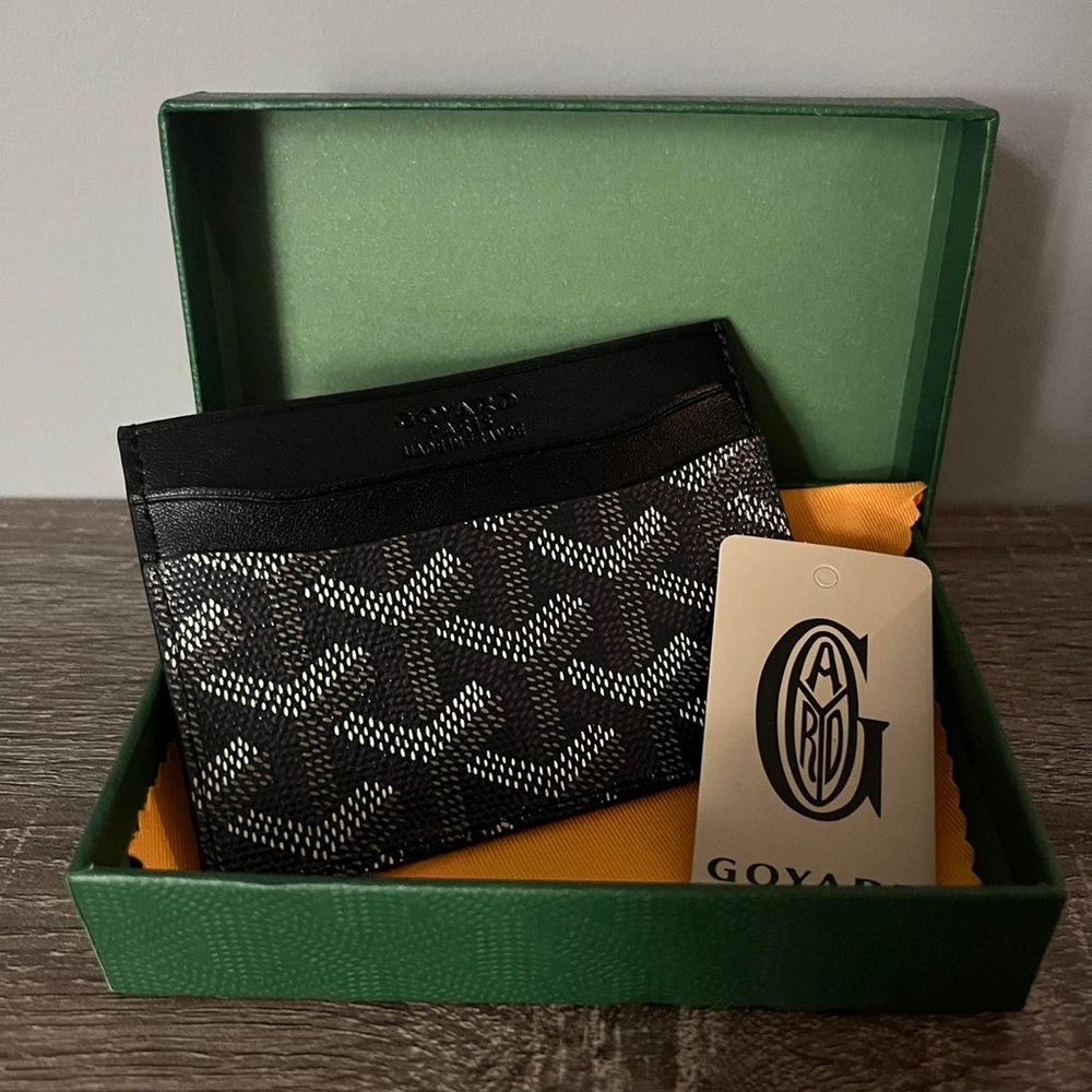 Goyard Black and White Chevron Card Slim